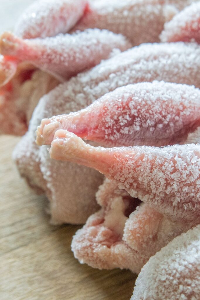How long can frozen chicken sit out and remain safe 