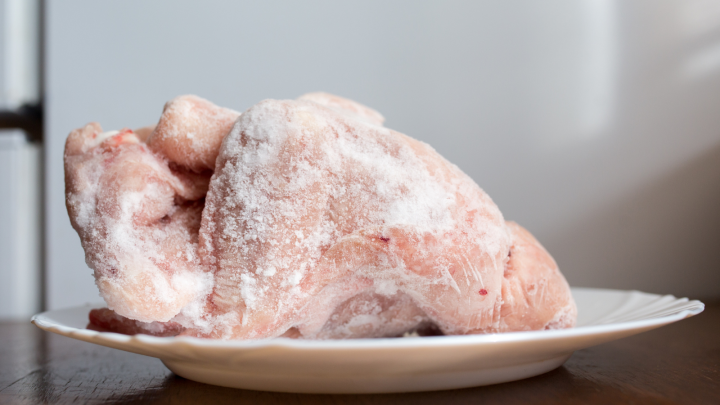 How Long Can Frozen Chicken Sit Out? 4 Common Opinions