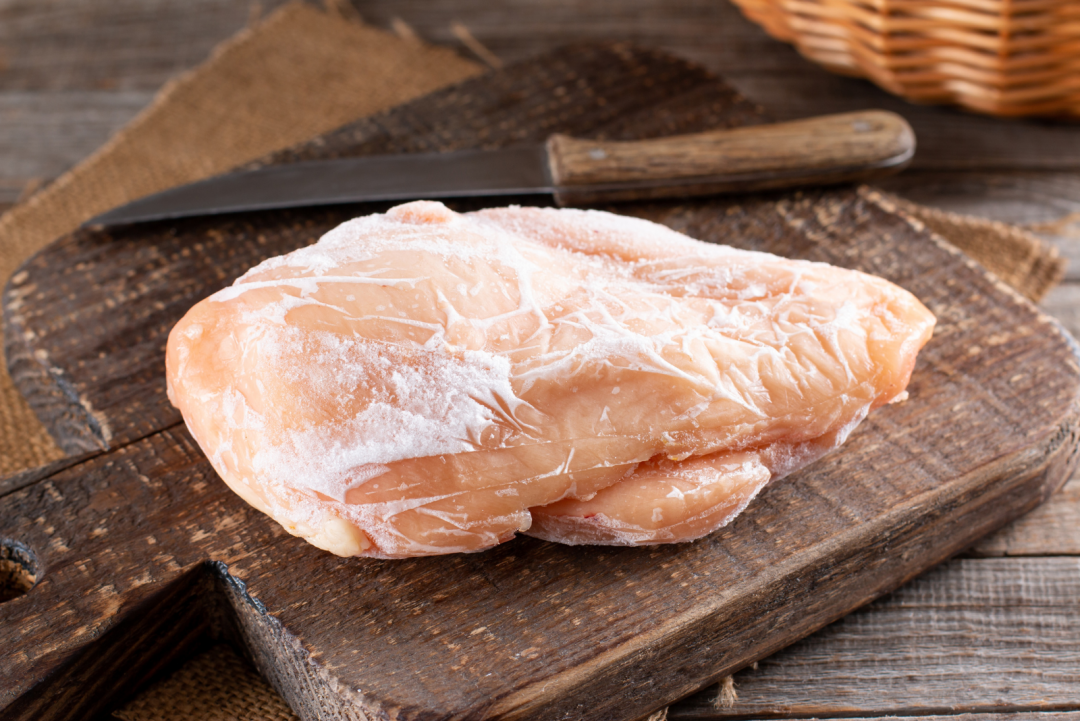 How Long Can Frozen Chicken Sit Out? 4 Common Opinions