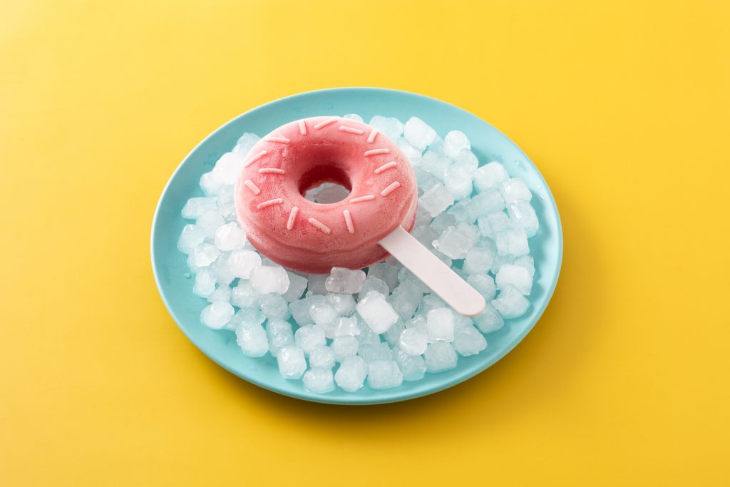 beignet congelé dans la glace