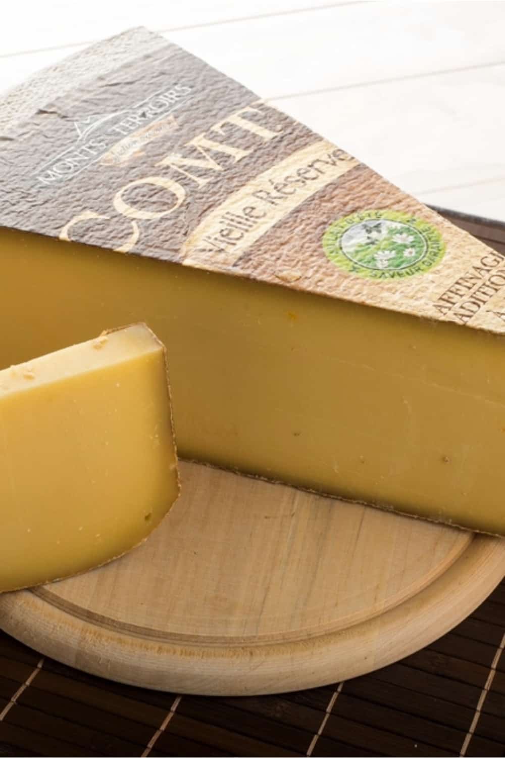 Queso Comte en tabla