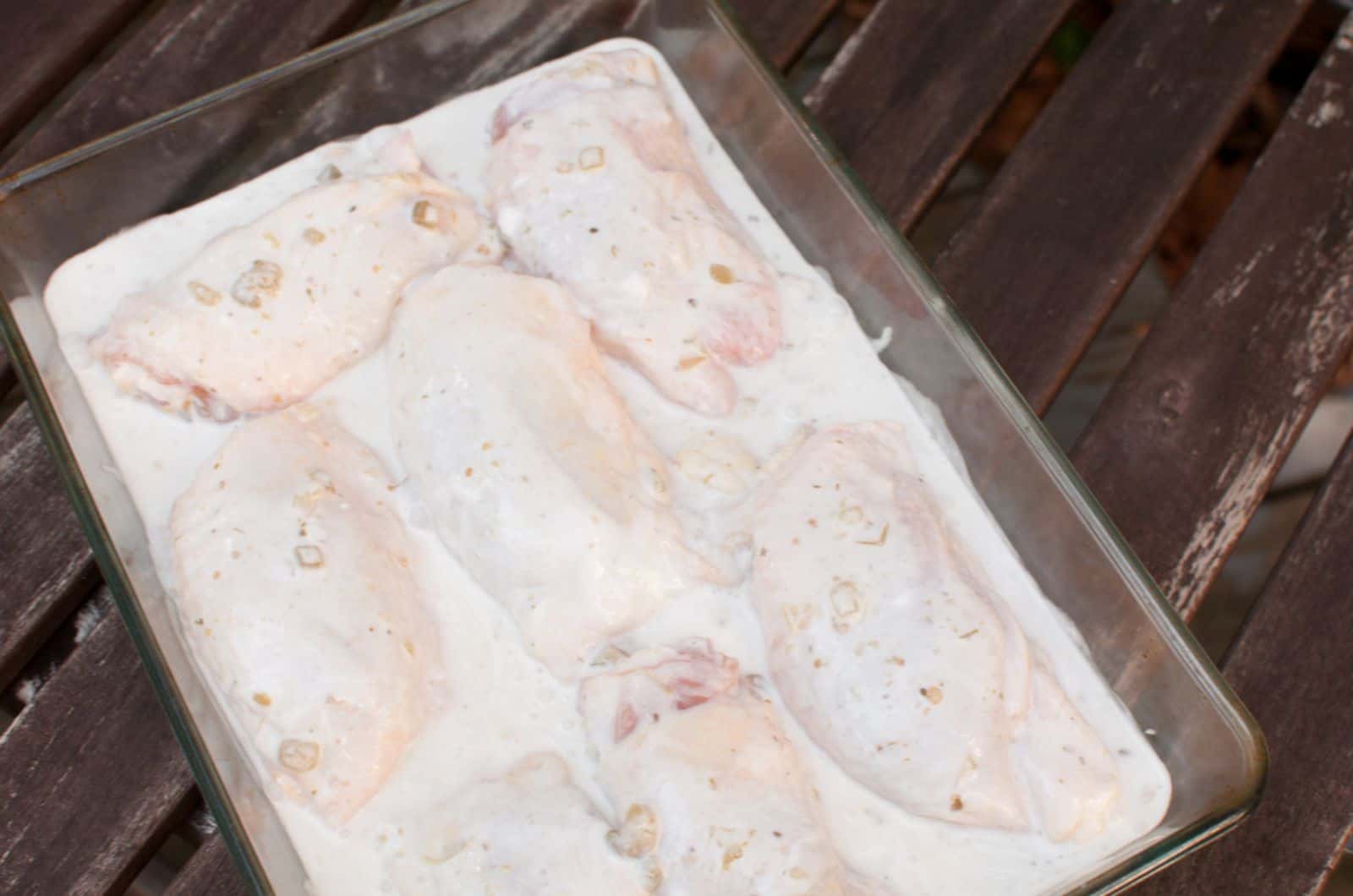 Marinated chicken thighs in spiced cream
