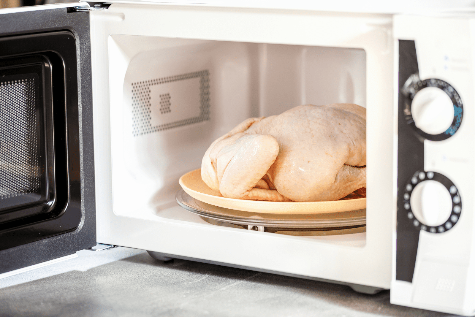 frango congelado no micro-ondas