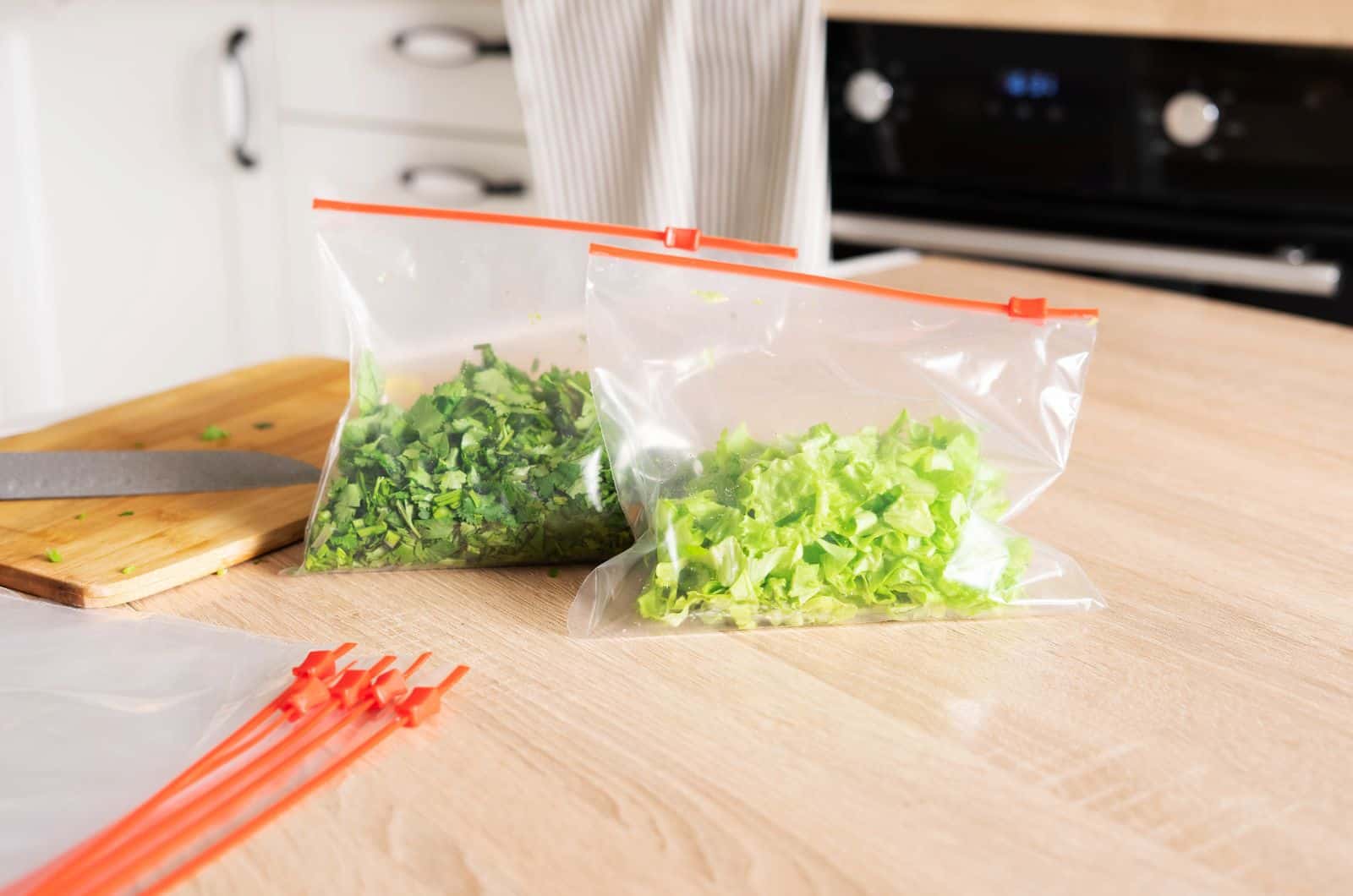 lettuce in zip bags