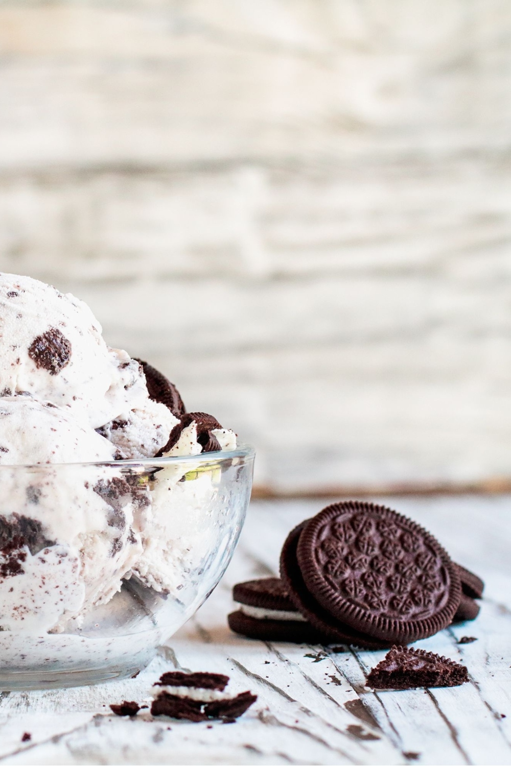 Galleta crumbl con helado