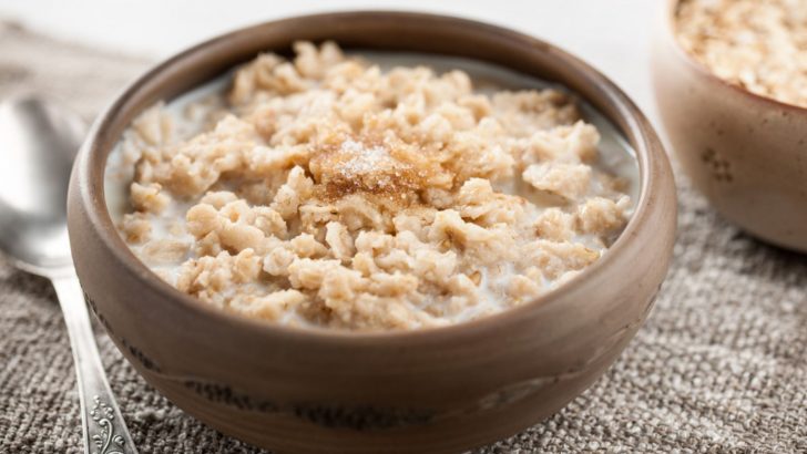 How Long Does Oatmeal Last In The Fridge?- Cooked One