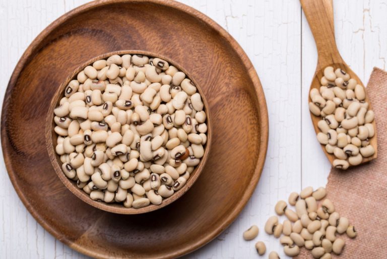 12 Amazing Substitutes For Black Beans That Work Perfectly