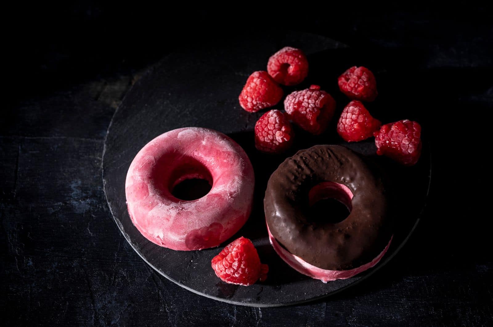 Donuts congelados no prato