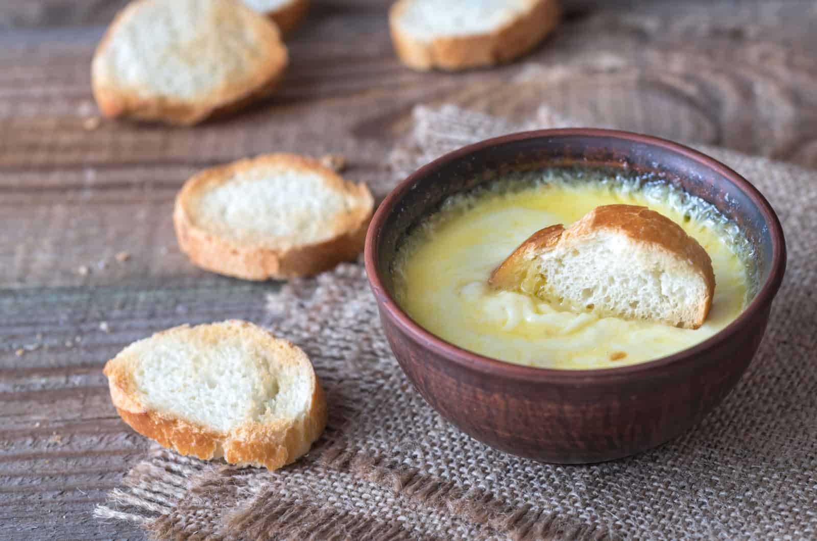 molho de queijo derretido