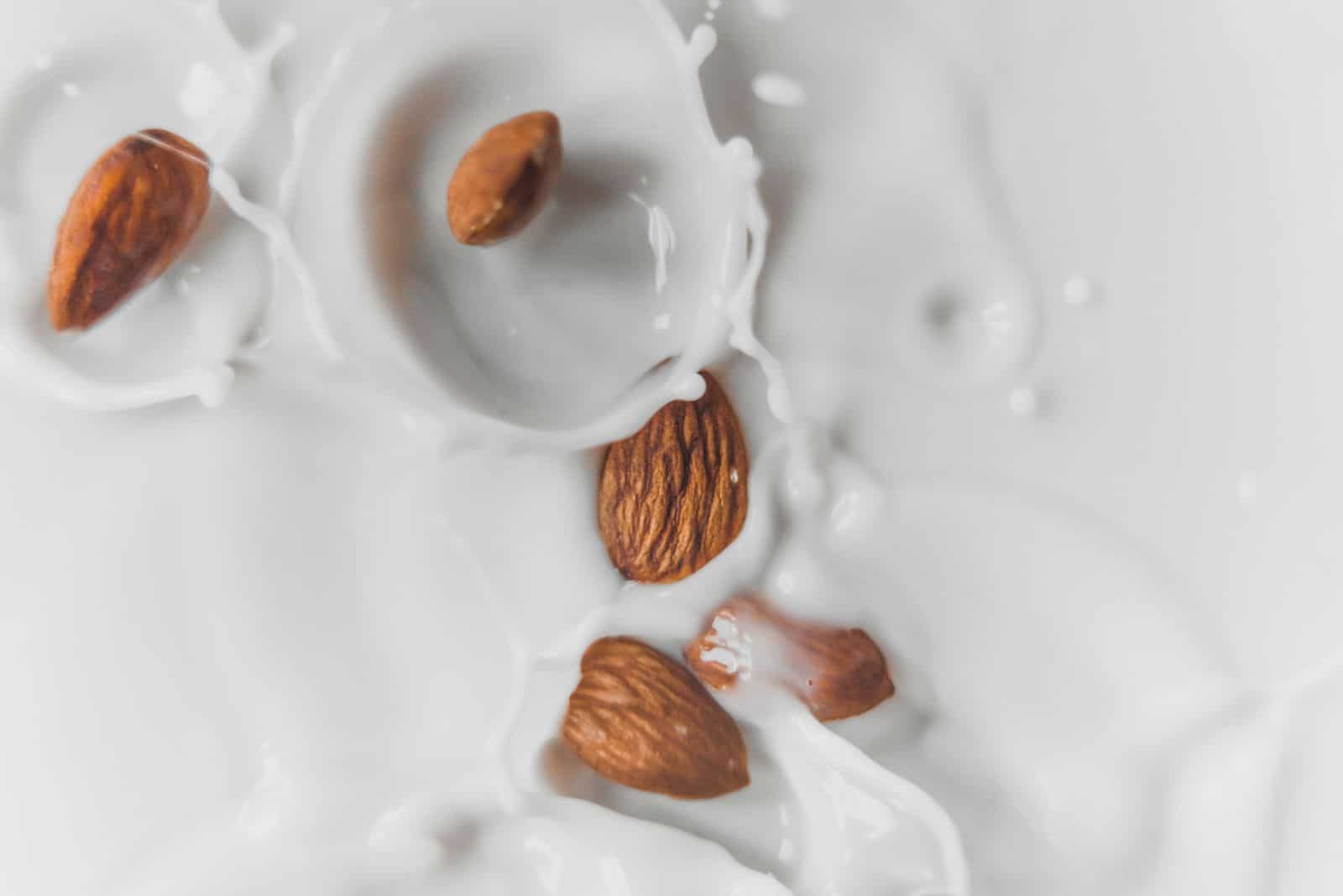 lait aux amandes