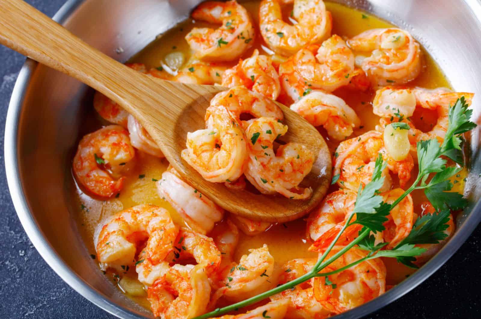 Garnelen-Scampi mit Knoblauch-Butter-Sauce