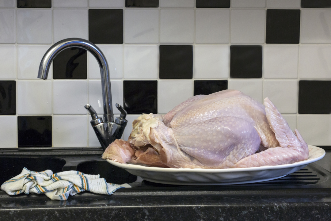 How To Thaw A Turkey Overnight In 7 HolidayFriendly Steps