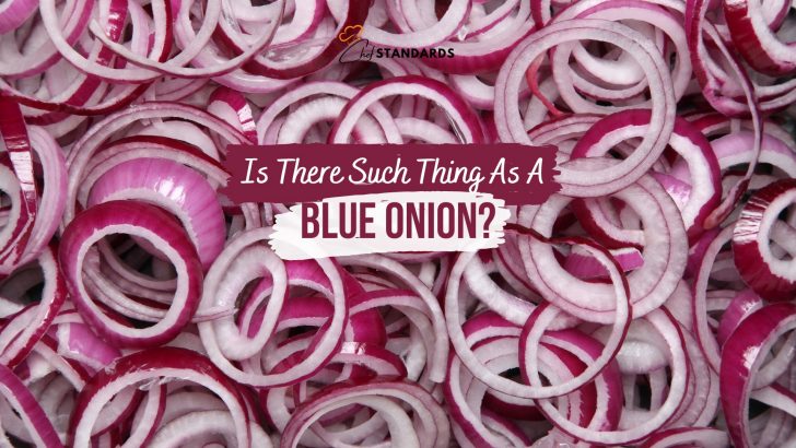 Blue Onions Explained – Why They Appear And Can You Eat Them?