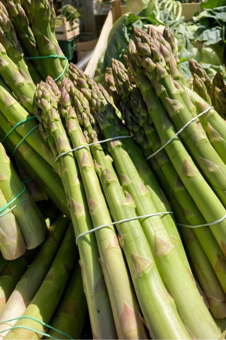 7 Signs That Tell Your Asparagus Is Bad Or No Longer Fresh   Bunch Of Asparagus 720x1080 