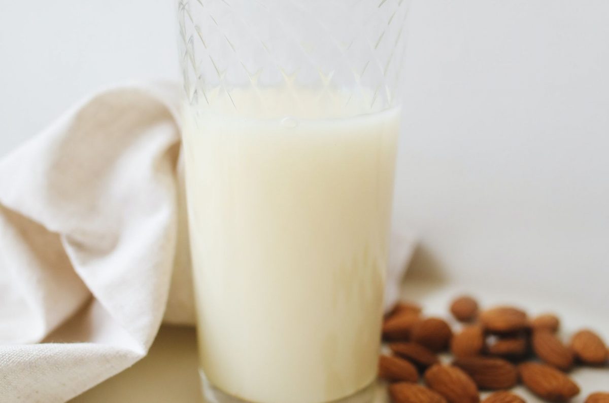 Can I Substitute Heavy Cream For Milk? + 3 Other Substitutes