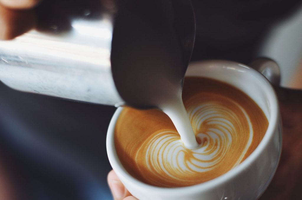 Can I Substitute Heavy Cream For Milk? + 3 Other Substitutes