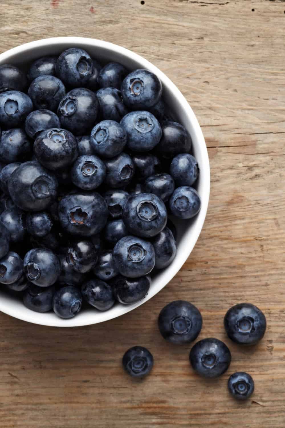 Blueberries in white bowl