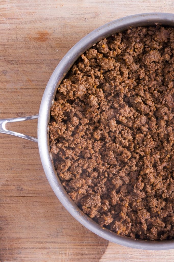 How Long Is Cooked Ground Beef Good For? + Spoilage Signs