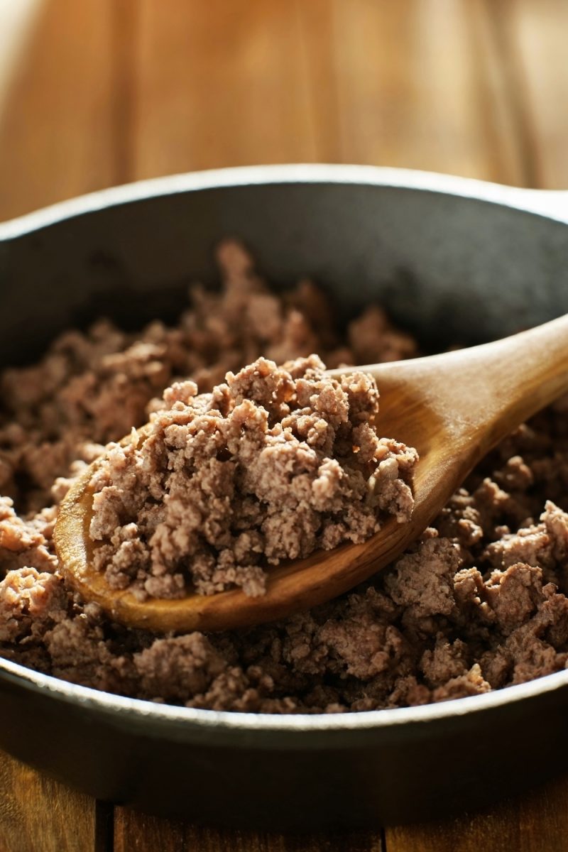 How Long Is Cooked Ground Beef Good For? + Spoilage Signs