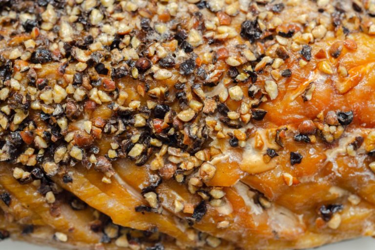 What Is Cracked Black Pepper And How To Use It?