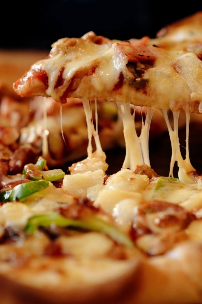 How Many Slices In A 10-Inch Pizza? 10-Inch Pizza Info