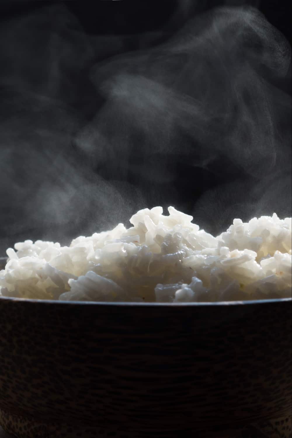 arroz caliente en un plato