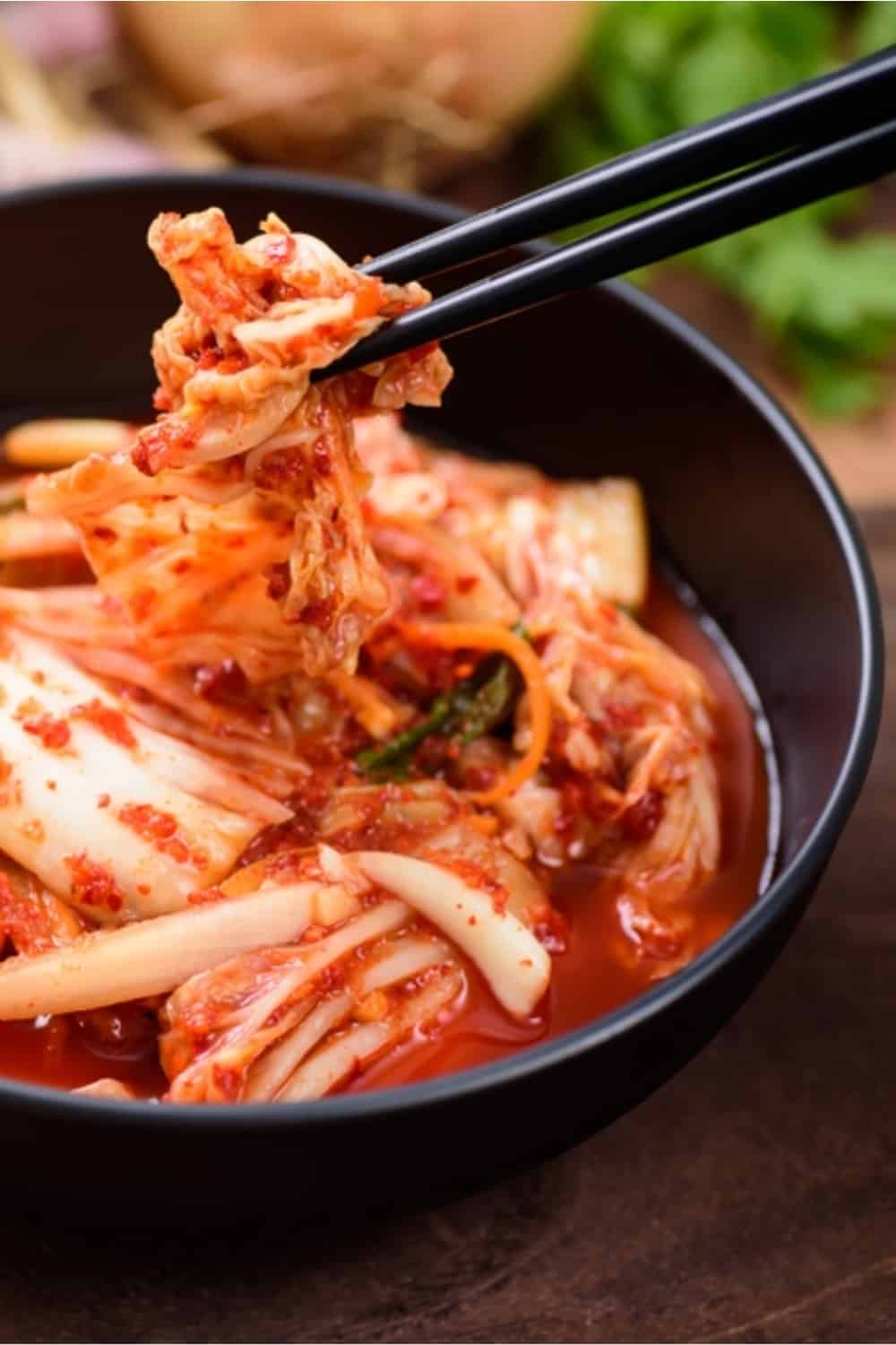 palitos con comida kimchi
