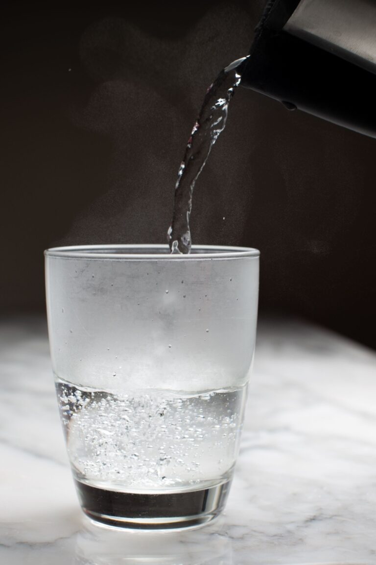 4 Effective Ways To Melt Coconut Oil On All Occasions