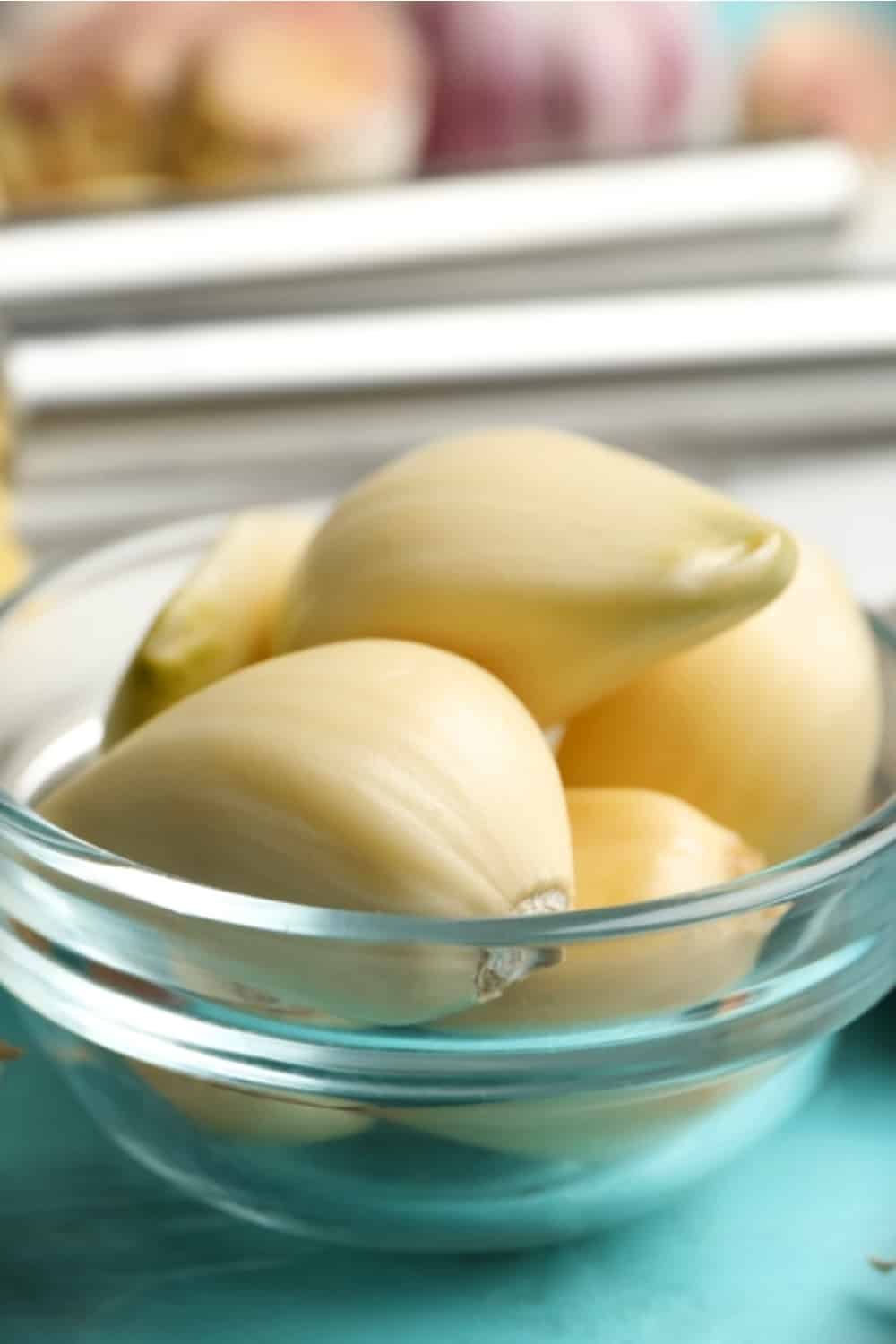 bunch of peeled garlic cloves