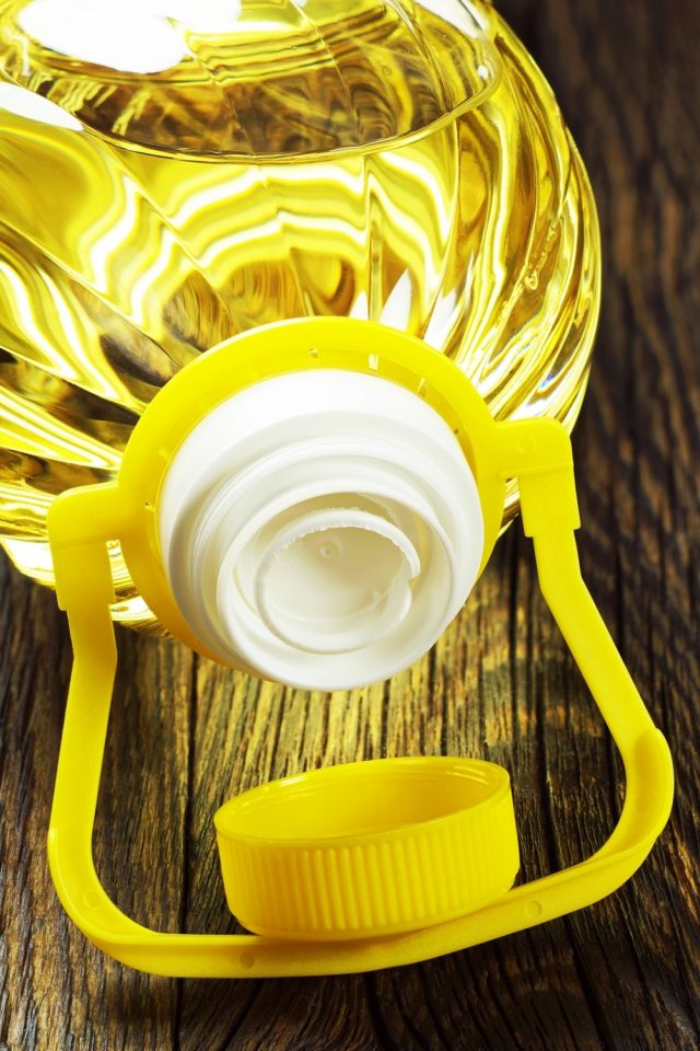 Does Canola Oil Go Bad? Keeping Your Canola Oil Safe