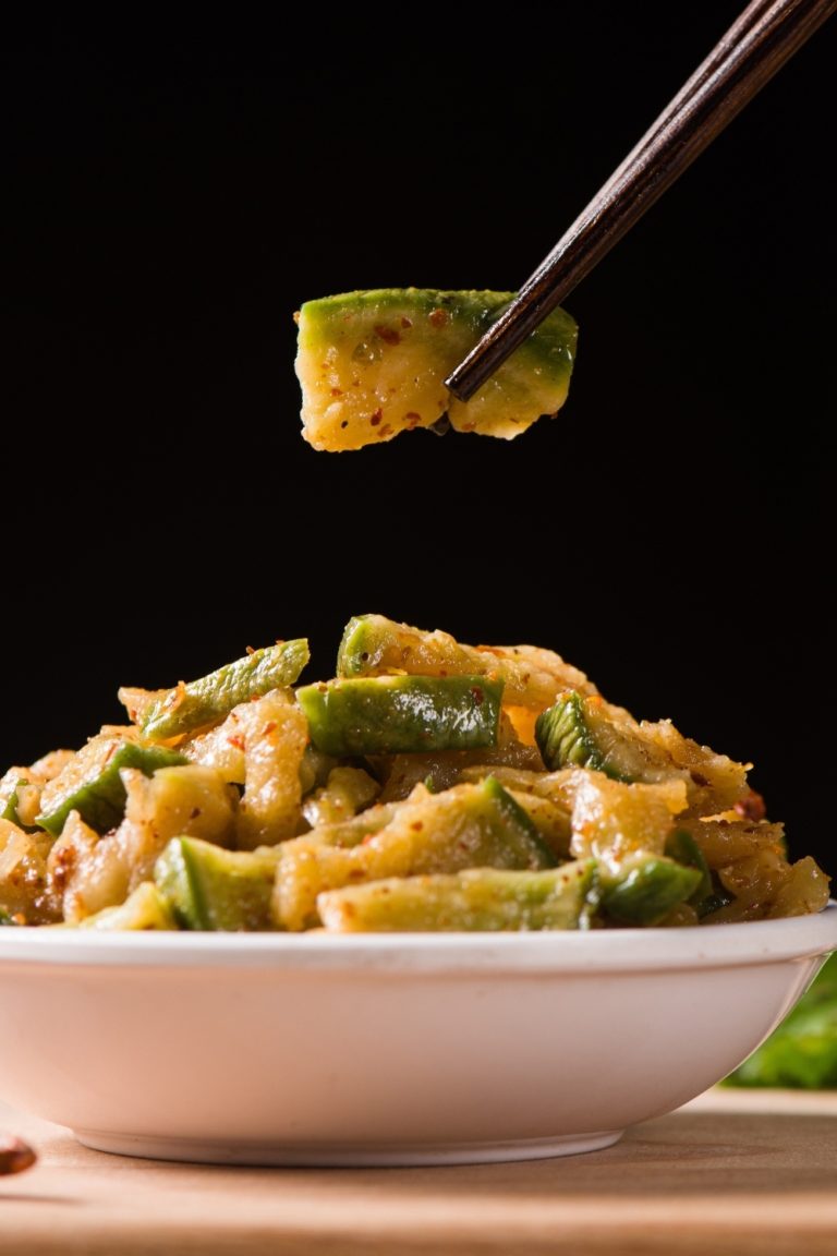 What Do Turnips Taste Like? Raw And Cooked Flavors Showdown