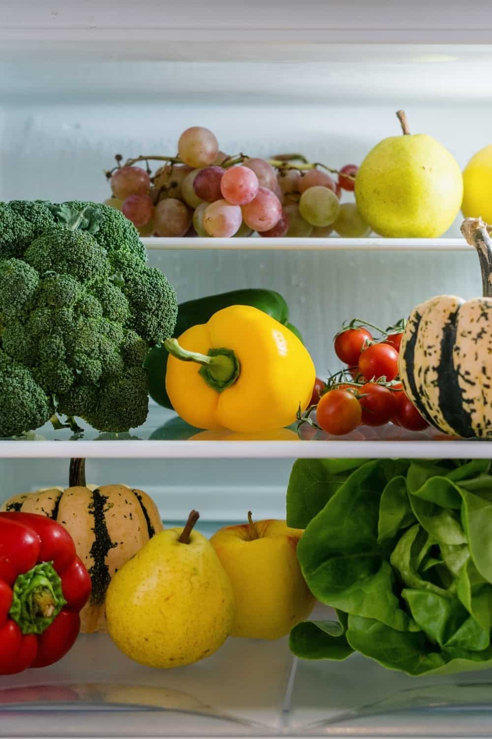légumes dans le réfrigérateur