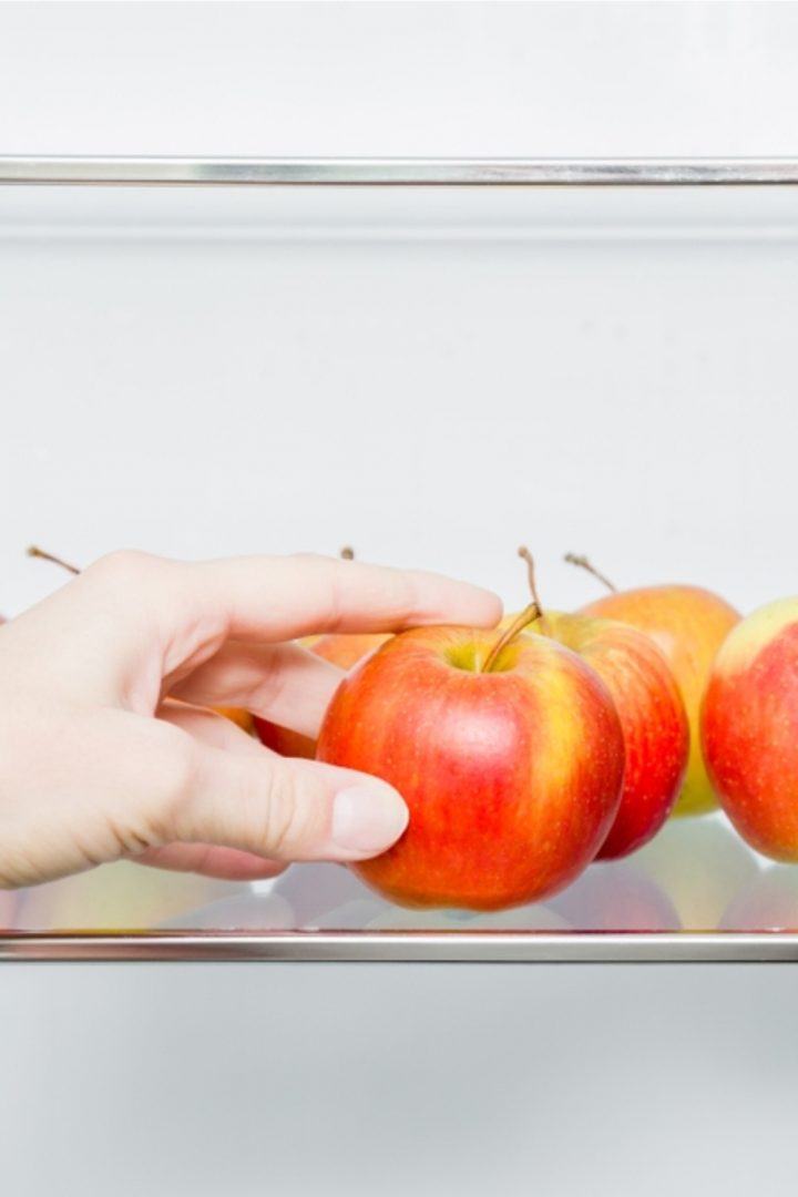How Long Do Apples Last In The Fridge? (Storage Tips)