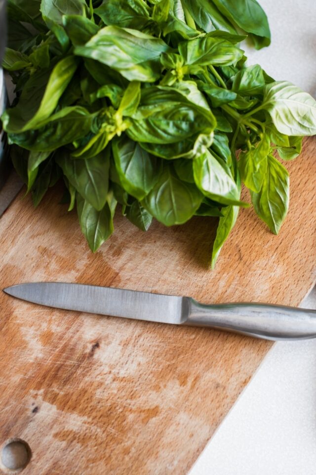 10 Bay Leaf Substitutes To Spice Up Your Cooking Game   A Bunch Of Basil On The Board On The Kitchen Table Home Cooking Utensils For Cooking 640x960 