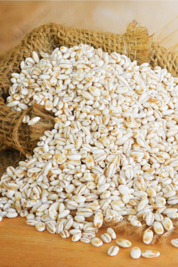 10 Fantastic Farro Substitutes To Win The Grain Game