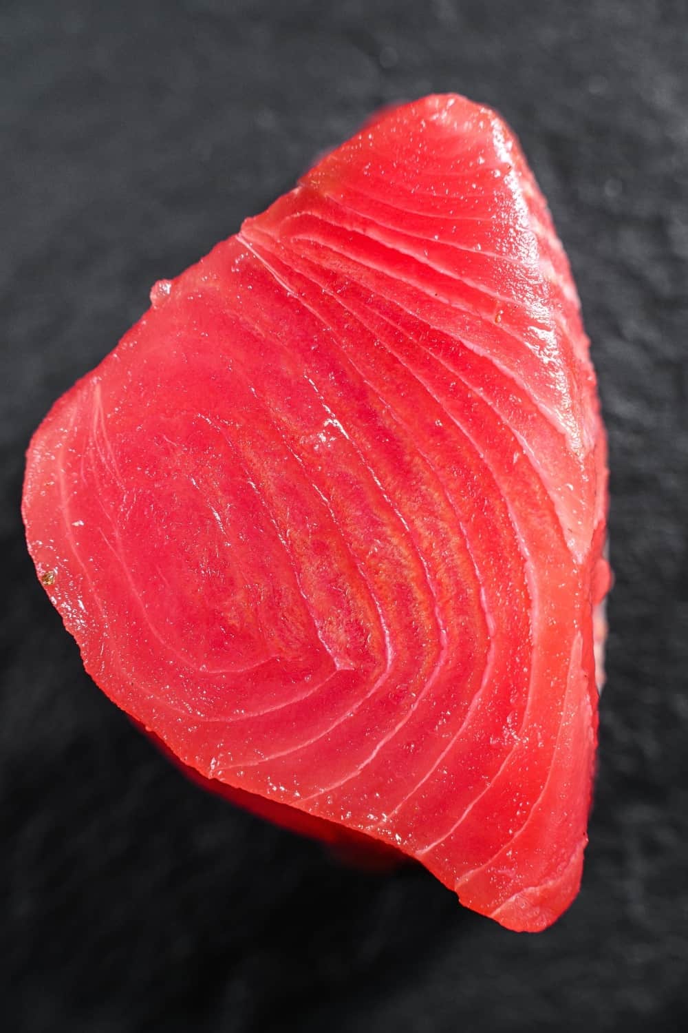 Raw fillet steak tuna