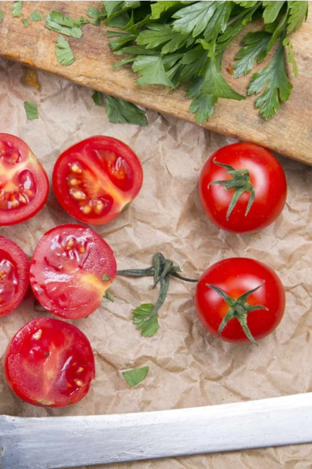 tomates cerises hachées