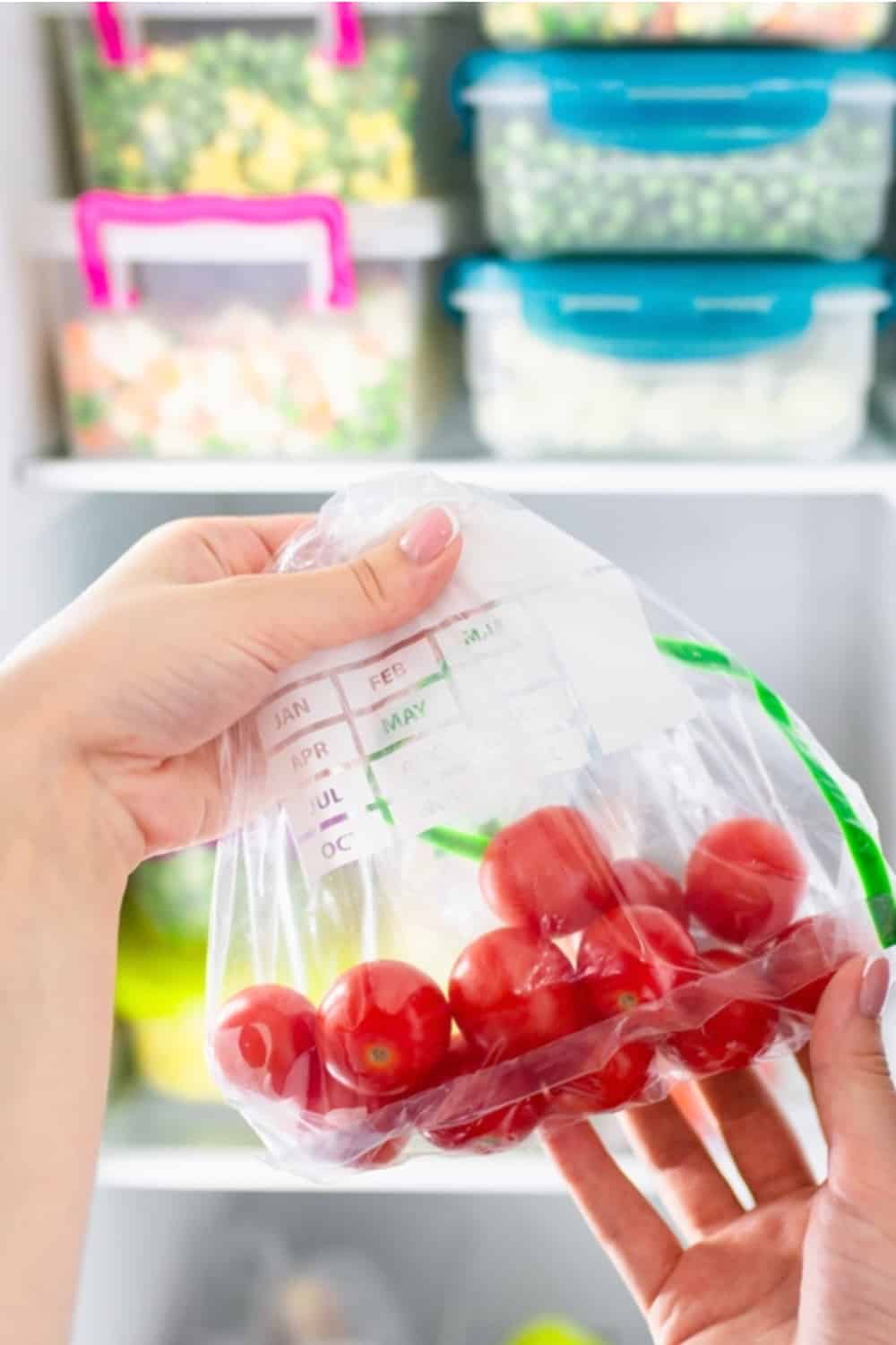 tomates cherry almacenados en el frigorífico
