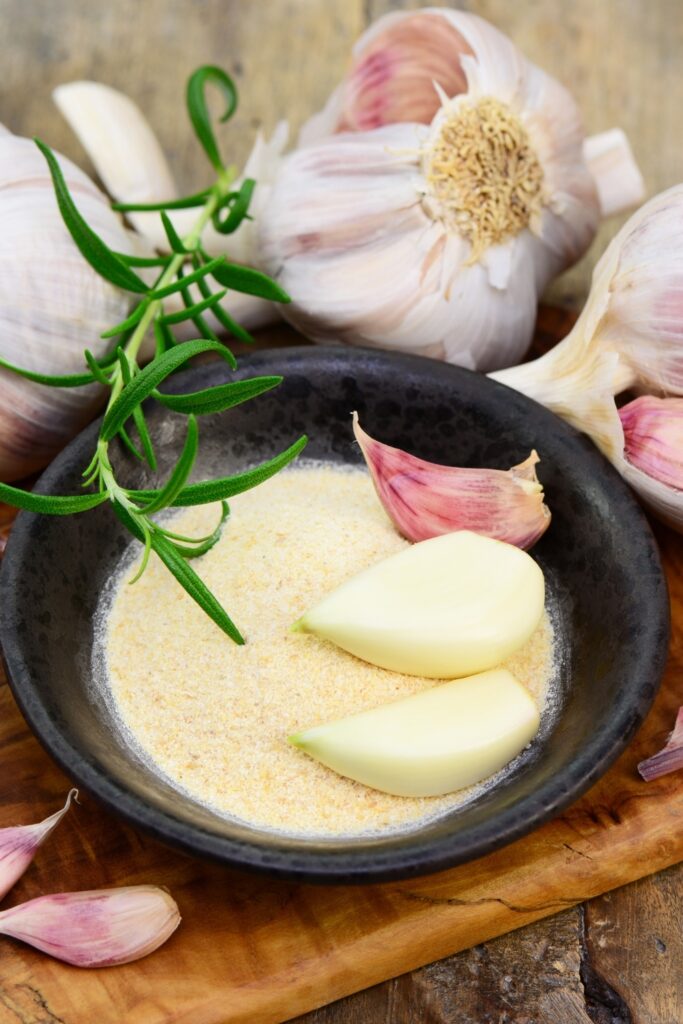 10 Best Garlic Powder Substitutes You Need To Try Today