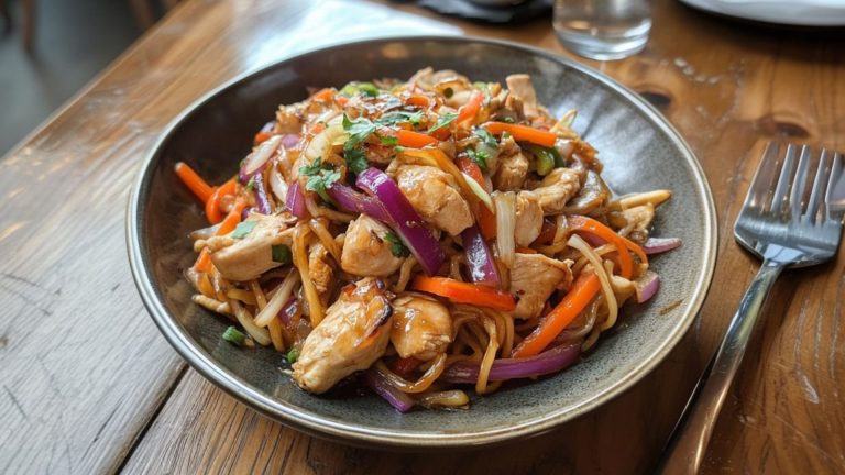 Simple And Delicious Homemade Chicken Chow Mein