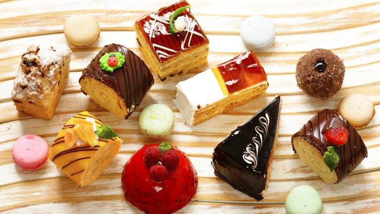 Bite-Sized Cakes
