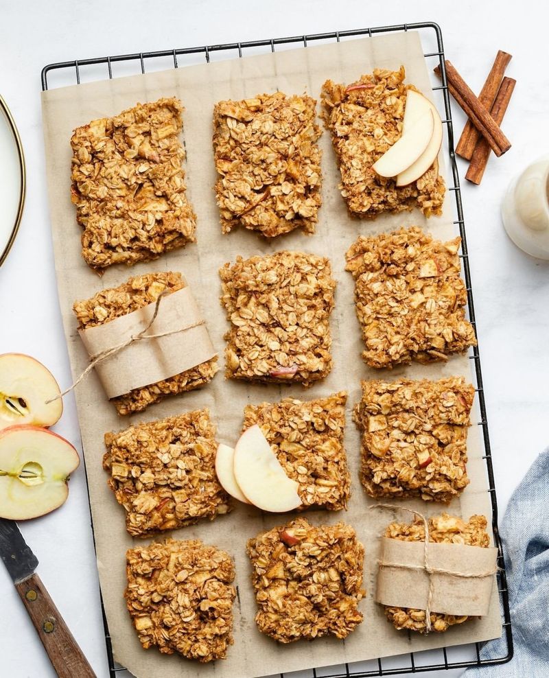 Apple Cinnamon Oat Bars