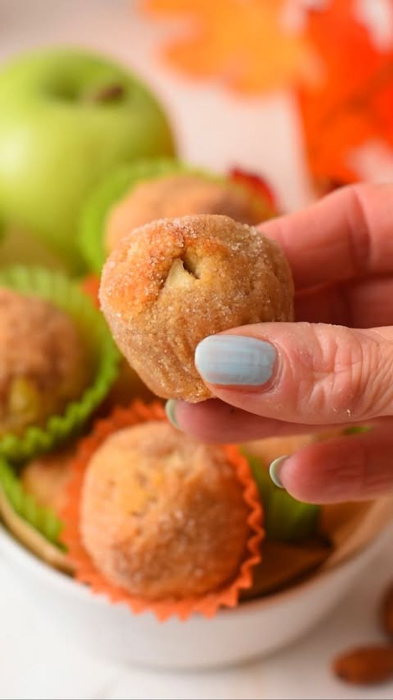 Apple Cinnamon Quinoa Bites