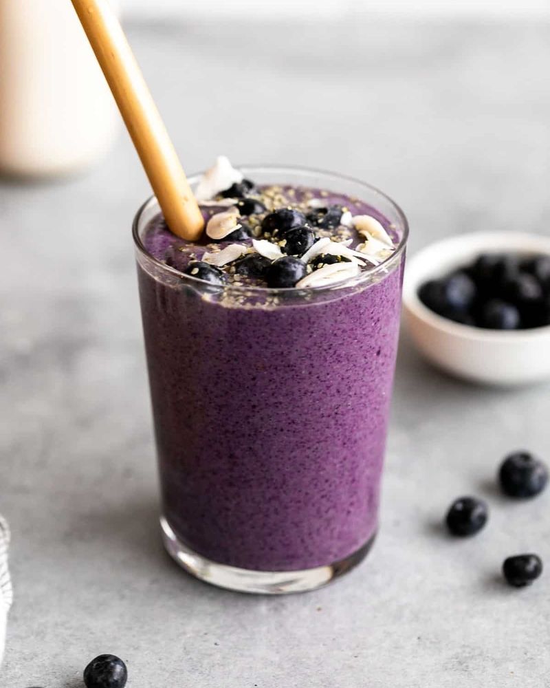 Berry Avocado Smoothie