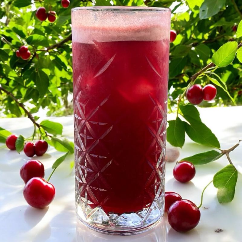 Berry-Infused Iced Tea