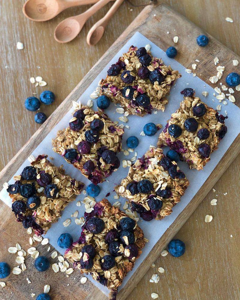Berry Oatmeal Bars