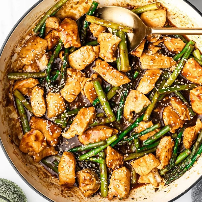 Chicken and Asparagus Stir-Fry