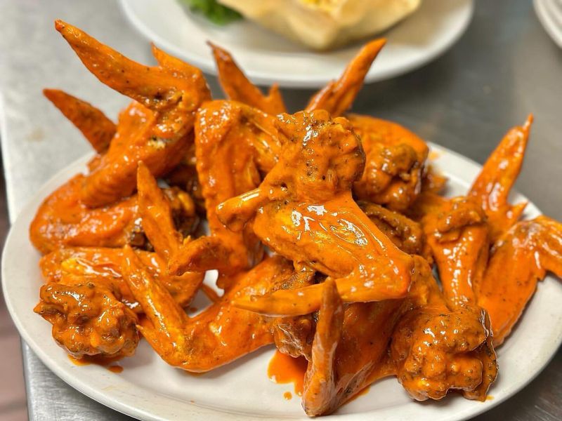 The Ultimate Bucket List Guide To The Tastiest Chicken Wings In Every State