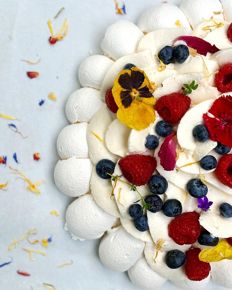 Berry Pavlova