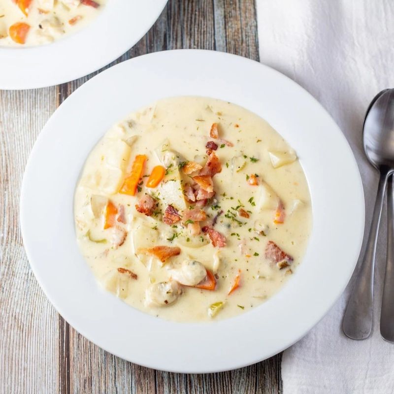 Massachusetts: Bacon Clam Chowder